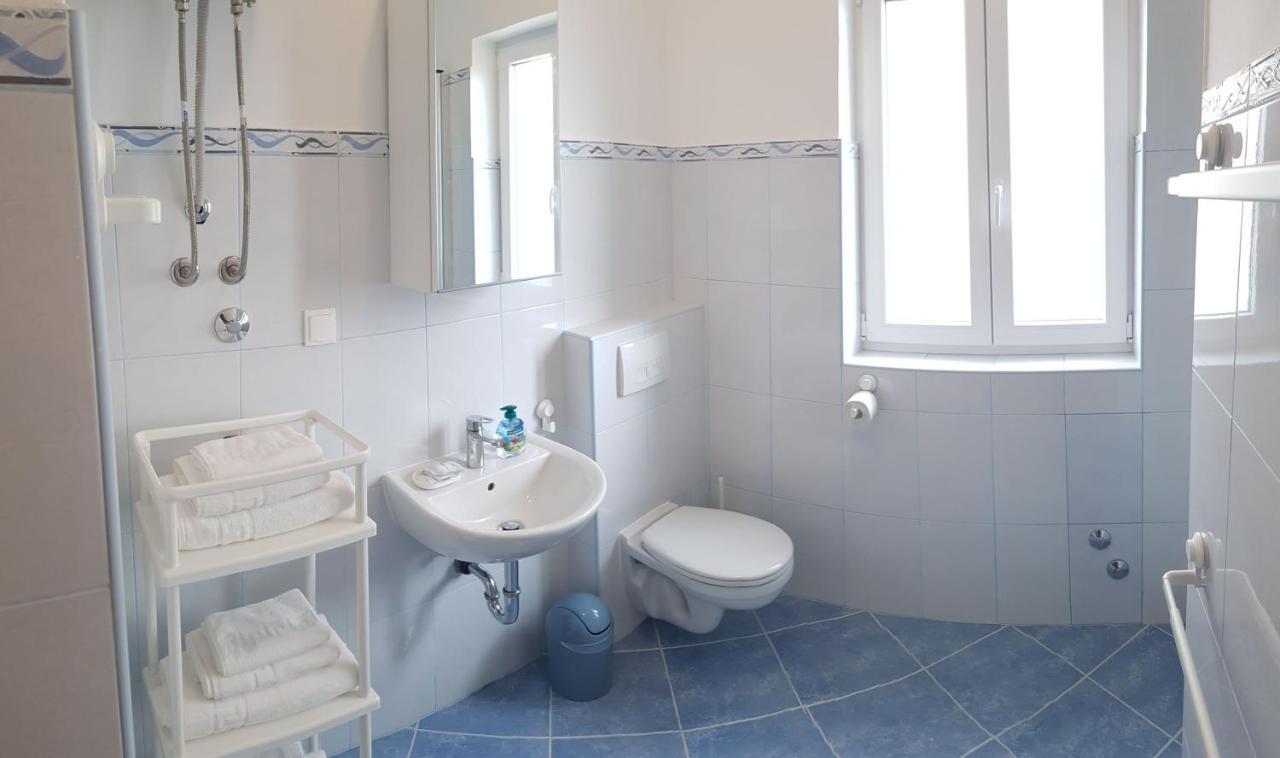 Mitra Apartments Малинска Экстерьер фото