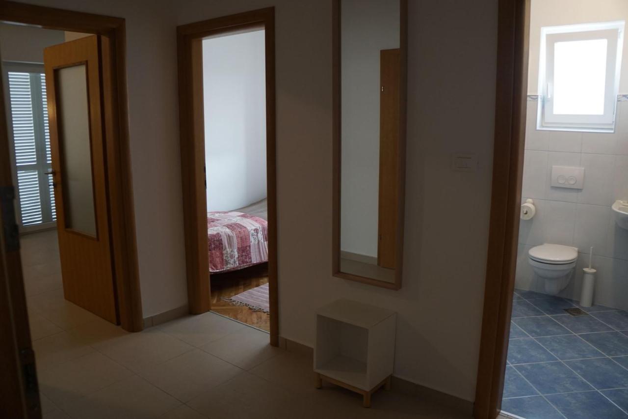 Mitra Apartments Малинска Экстерьер фото