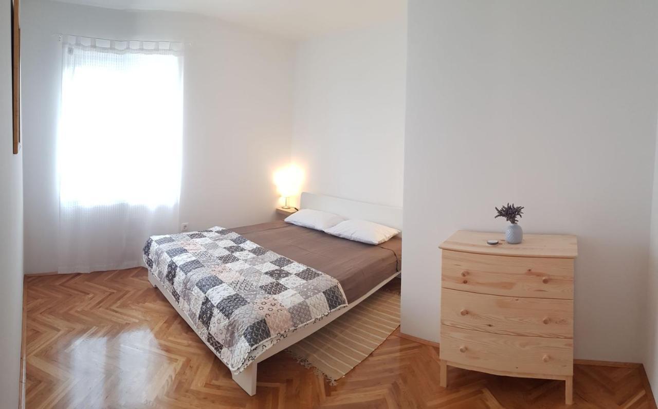 Mitra Apartments Малинска Экстерьер фото