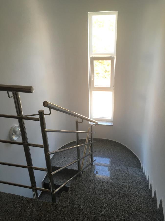 Mitra Apartments Малинска Экстерьер фото